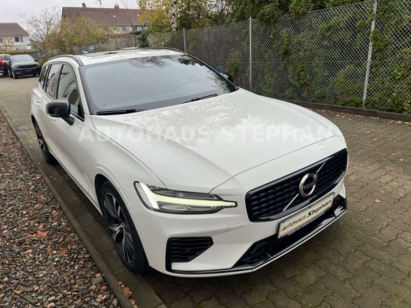 Volvo  Recharge T8 AWD PLUG-IN HYBRID R-Design