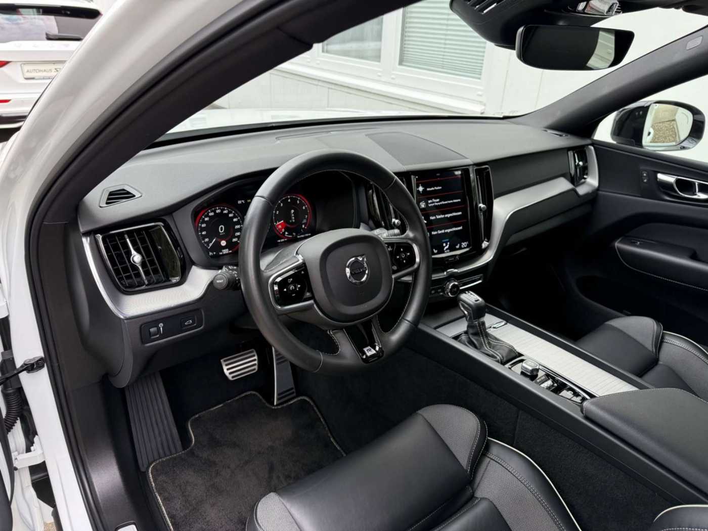 Volvo  T4 R-Design Geartronic EURO6DT GARANTIE