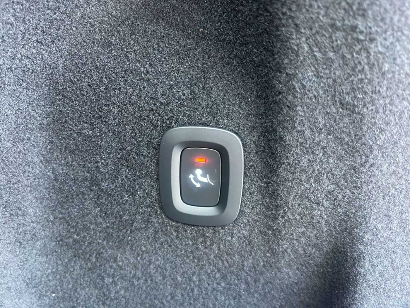 Volvo  D4 Geartronic R Design AHK GARANTIE