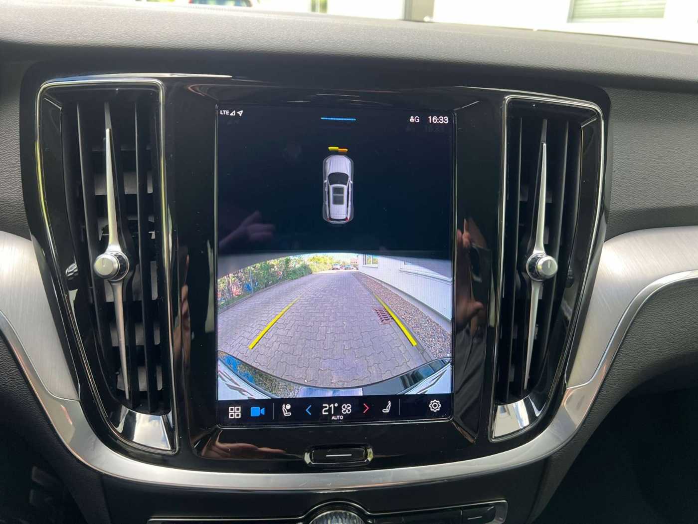 Volvo  Recharge T6 AWD Geartronic Core GARANTIE