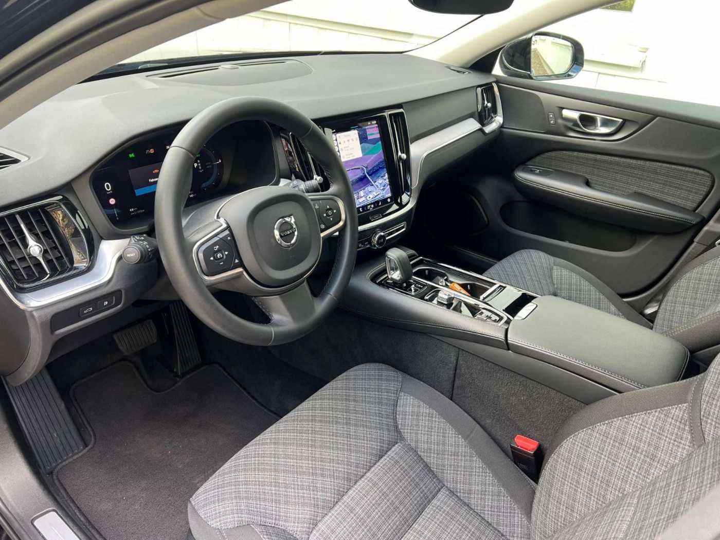Volvo  Recharge T6 AWD Geartronic Core GARANTIE