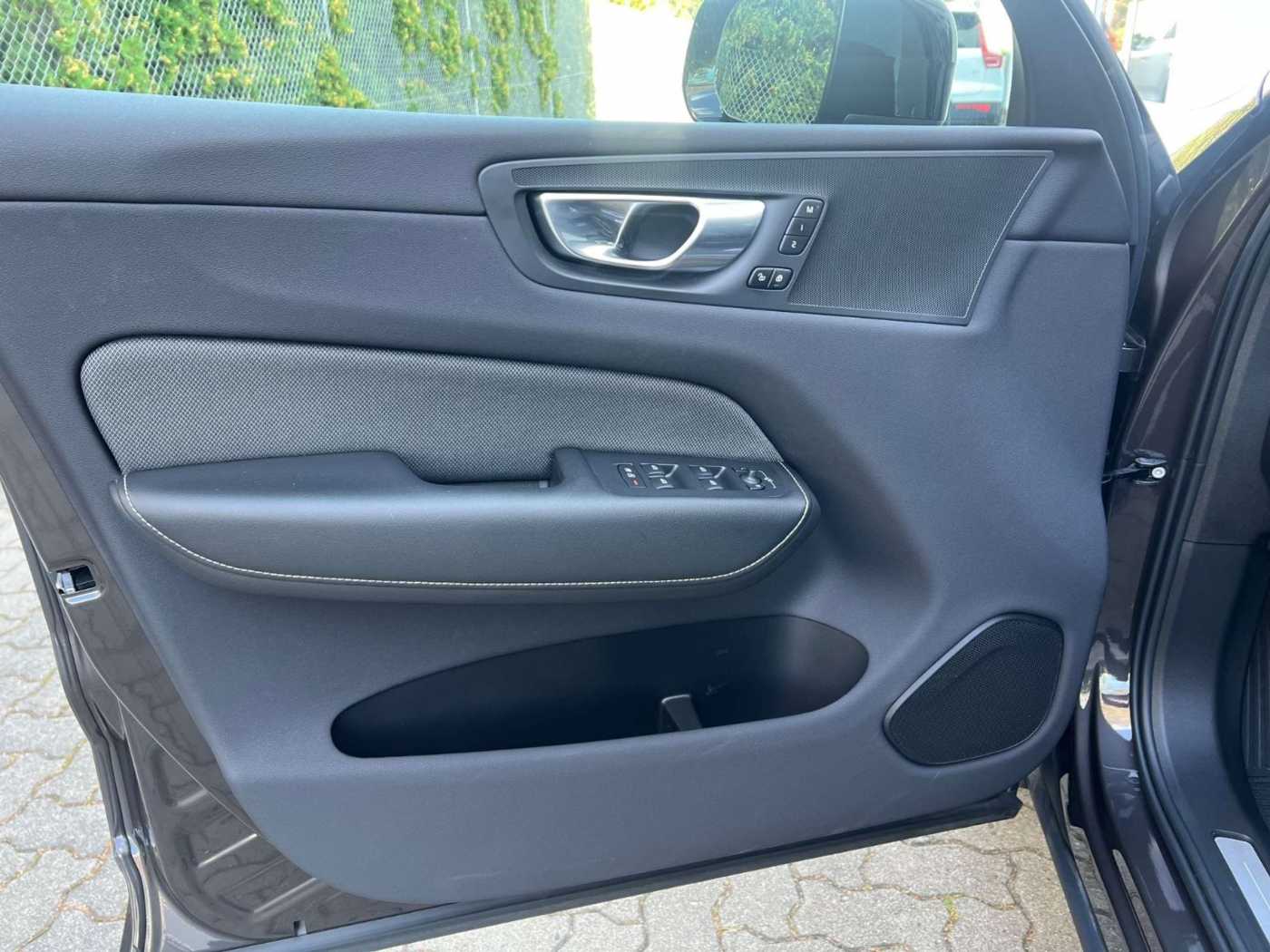 Volvo  Recharge T6 AWD PLUS DARK GARANTIE