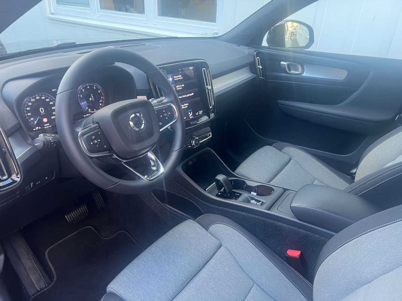 Volvo  T2 Automatik Core NAVI GARANTIE