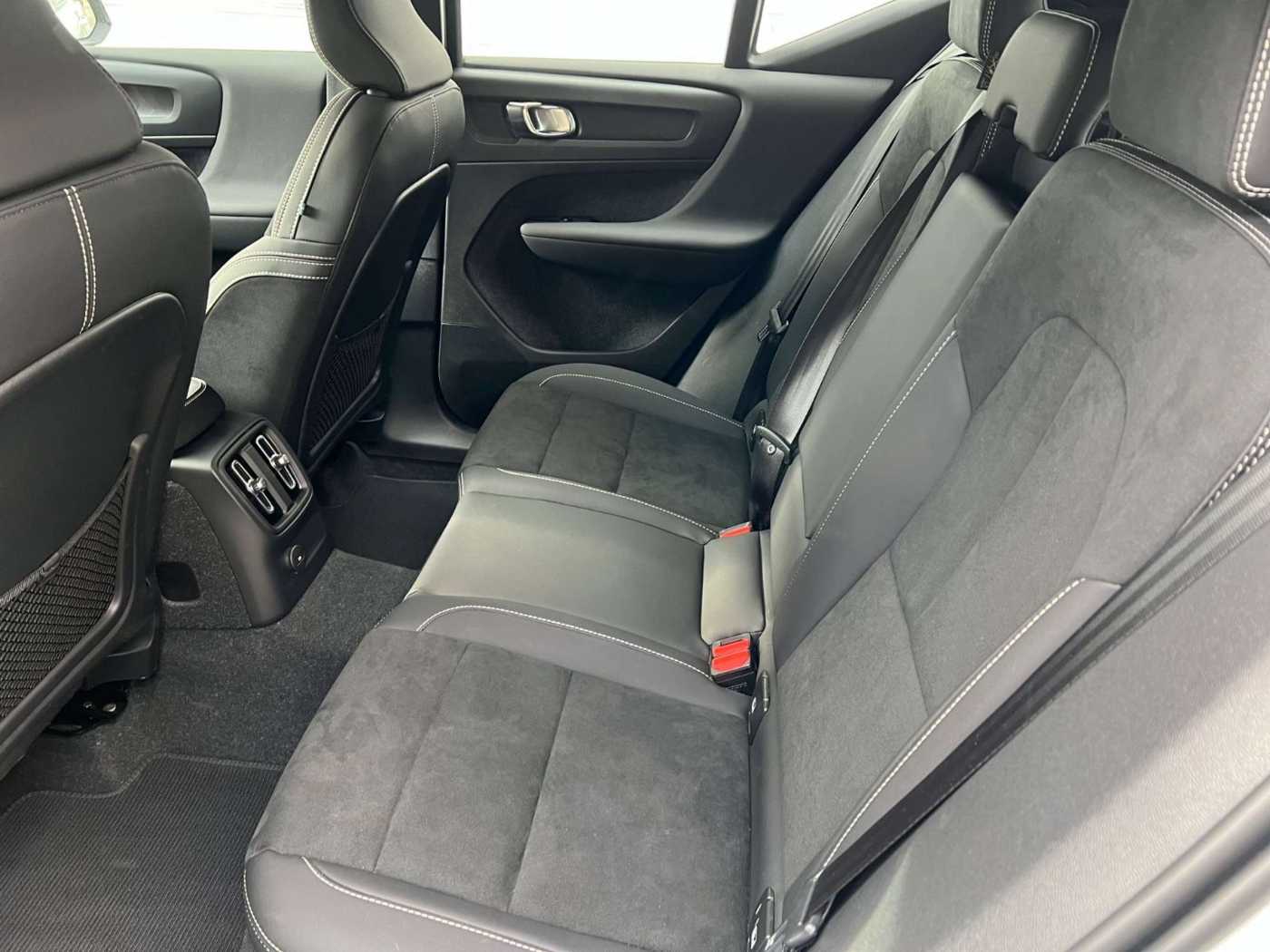 Volvo  Recharge T5 PLUS DARK AHK GARANTIE