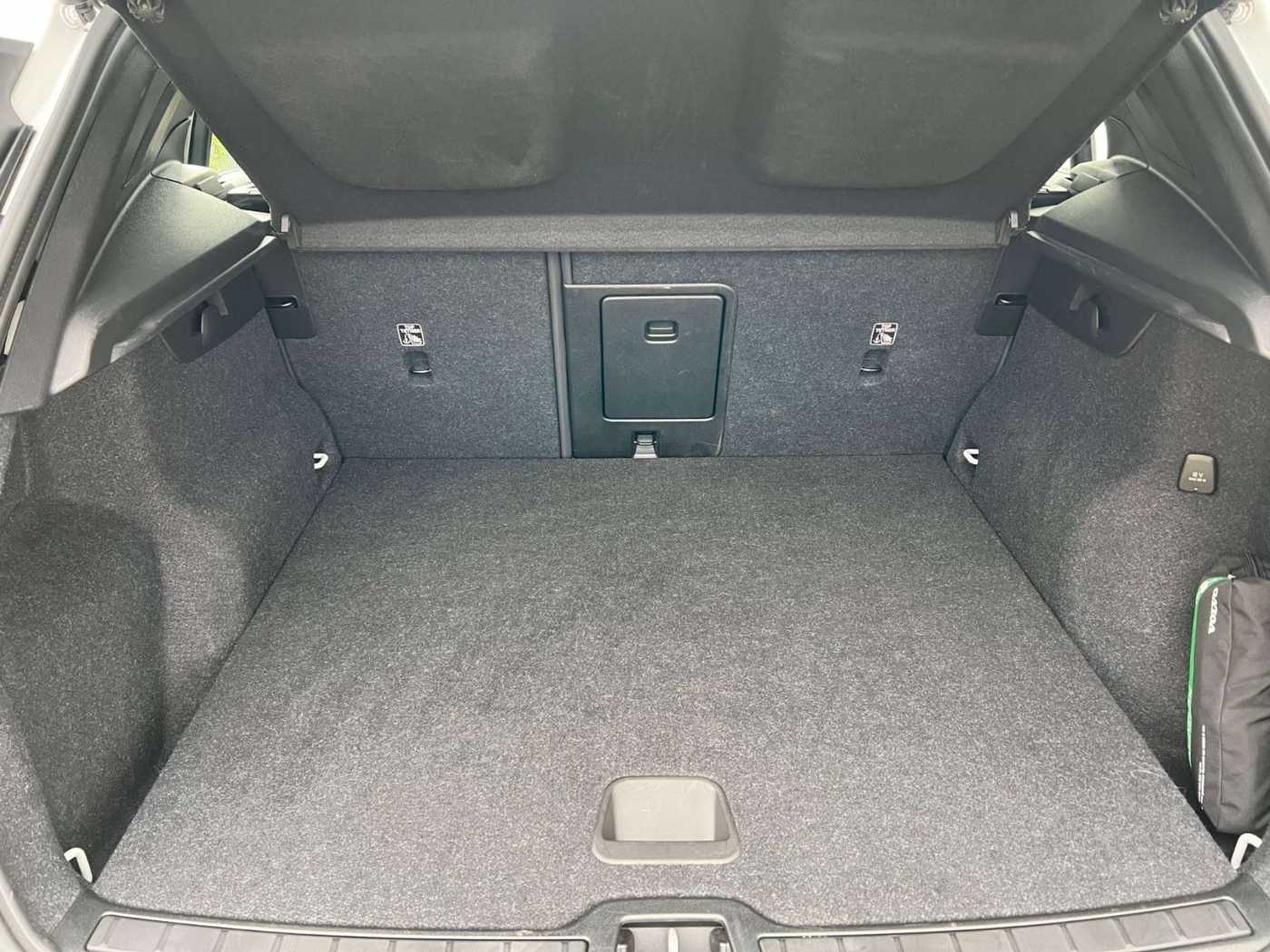 Volvo  Recharge T5 PLUS DARK AHK GARANTIE