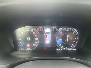 Volvo  D4 Geartronic Momentum AHK GARANTIE