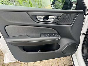 Volvo  B5 AWD Geartronic Ultimate Dark -35%
