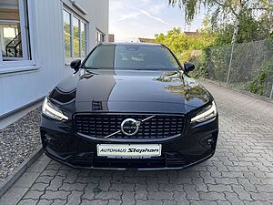 Volvo  B4 B Plus Dark Autom. MY24 GARANTIE -34%