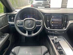 Volvo  B4 B Plus Dark Autom. MY25 GARANTIE -35%