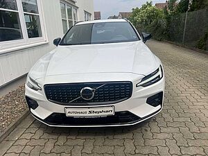 Volvo  B4 B Plus Dark Autom. MY25 GARANTIE -35%