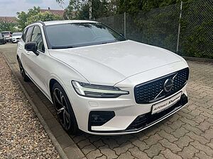 Volvo  B4 B Plus Dark Autom. MY25 GARANTIE -35%