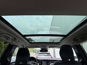 Volvo  B4 B Plus Dark Autom. MY25 GARANTIE