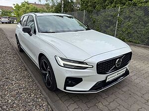 Volvo  B4 B Plus Dark Autom. MY25 GARANTIE