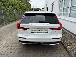 Volvo  B4 B Plus Dark Autom. MY25 GARANTIE