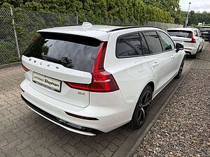 Volvo  B4 B Plus Dark Autom. MY25 GARANTIE