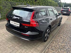 Volvo  B4 Diesel AWD Plus GARANTIE