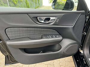 Volvo  Recharge T6 AWD Geartronic Core GARANTIE