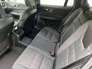 Volvo  Recharge T6 AWD Geartronic Core GARANTIE