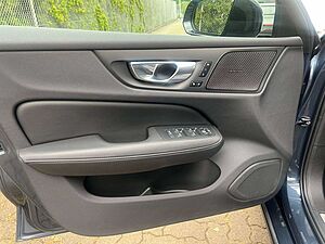Volvo  B4 B Plus Dark Autom. GARANTIE -36%