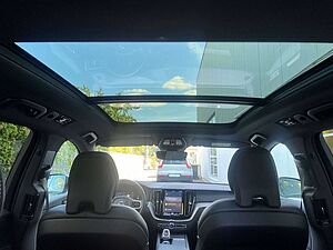Volvo  Recharge T6 AWD PLUS DARK GARANTIE