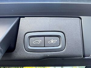 Volvo  Recharge T6 AWD PLUS DARK GARANTIE