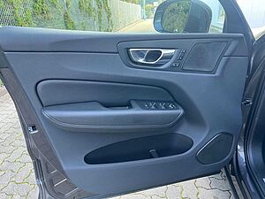 Volvo  B4 Diesel AWD Automatik Inscription GARANTI