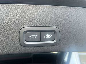 Volvo  T2 Automatik Core NAVI GARANTIE