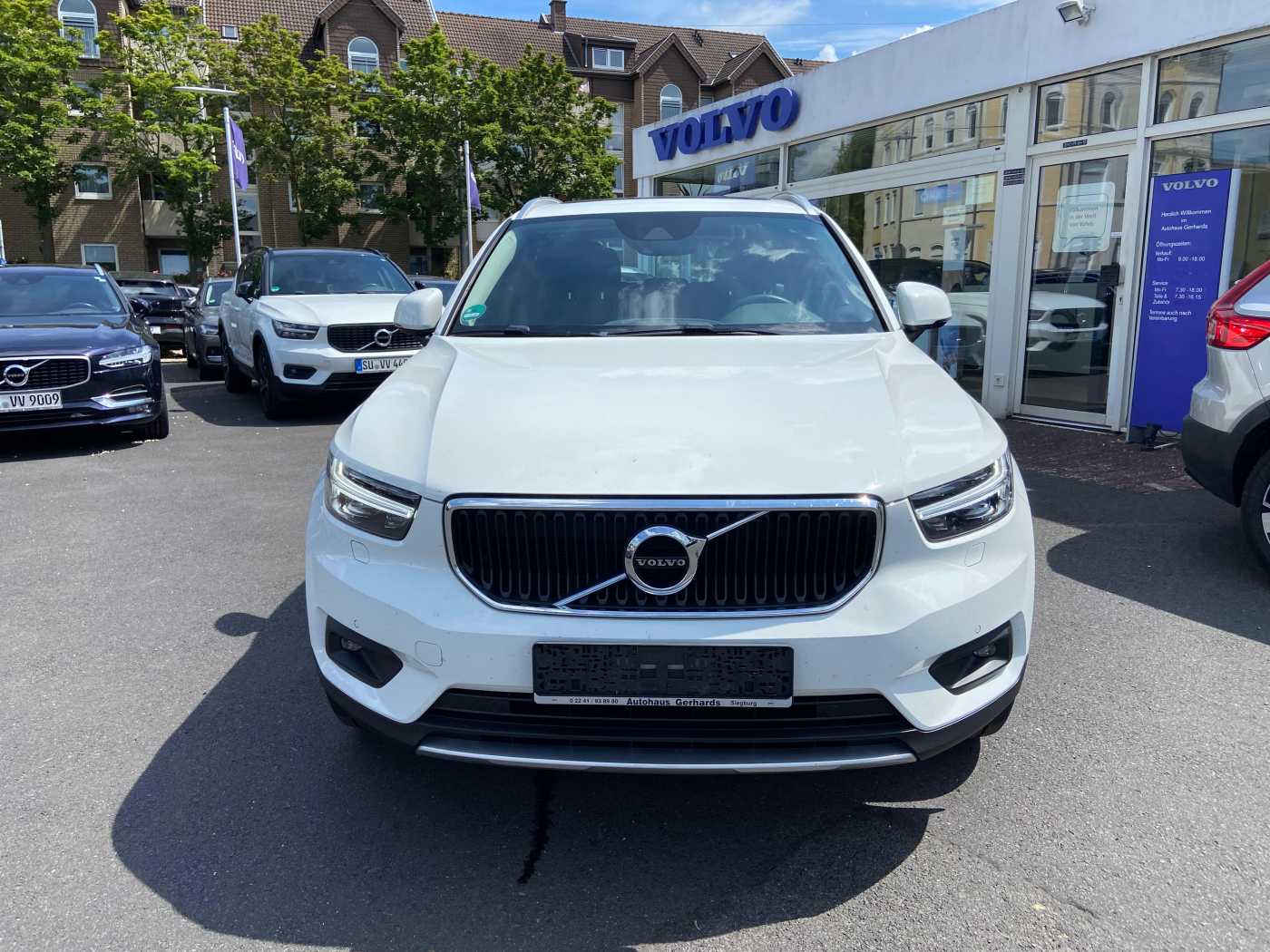 Volvo  Momentum Pro, D3 AWD, Pano, Voll-LED, BLIS, ACC, AHK