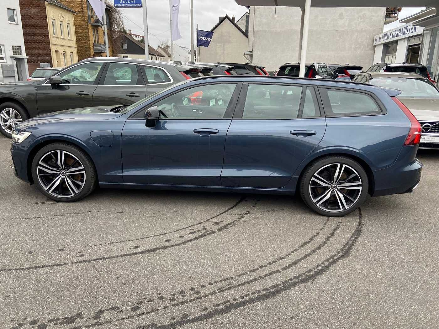 Volvo  T8 AWD R-Design, AHK, BLIS, ACC, Kamera, Memory