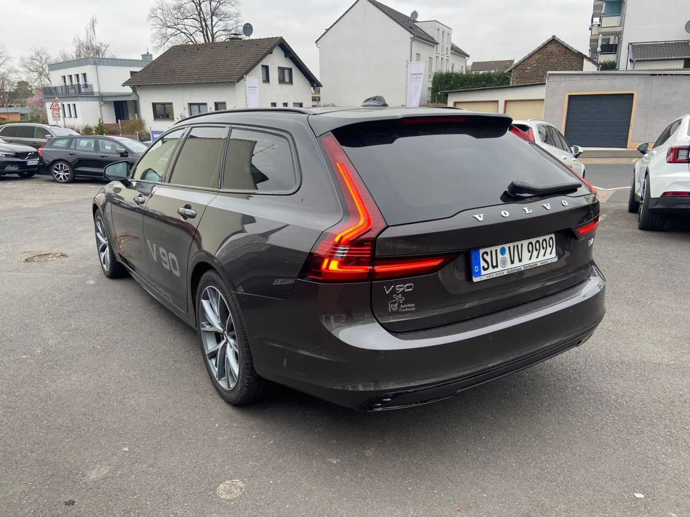 Volvo  Ultimate, B4 Diesel, Dark, Head-Up, Pano, Massage, bel. Sitze, 360°