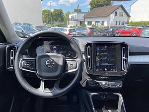 Volvo  Momentum Pro, D3 AWD, Pano, Voll-LED, BLIS, ACC, AHK