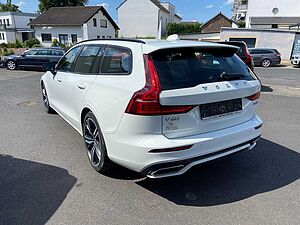 Volvo  T8 Plug-In Hybrid, AWD, R-Design, Pano, Head-Up, Voll-LED, H&K