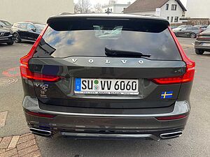 Volvo  T4 R-Design, BLIS, ACC, 360°, H&K