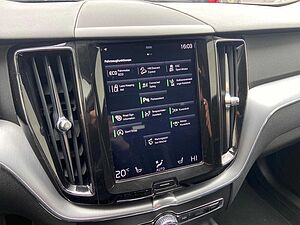 Volvo  D4 AWD Momentum, AHK, Voll-LED