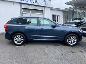 Volvo  D4 AWD Momentum, AHK, Voll-LED