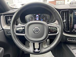 Volvo  T8 AWD, R-Design, ACC, BLIS, Pano, Head-UP, AHK, B&W, Standheiz.