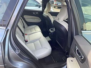 Volvo  T8 AWD, Inscription, Massage, bel. Sitze, AHK,360°, Head-Up, Voll-LED, BLIS, ACC, Pano