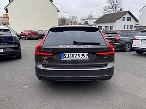 Volvo  Ultimate, B4 Diesel, Dark, Head-Up, Pano, Massage, bel. Sitze, 360°