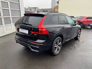 Volvo  R-Design, B4 AWD Diesel, Standheiz. , H&K, Kamera, Voll-LED, Memory