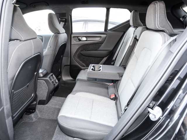 Volvo  Plus Dark 2WD B3 EU6d digitales Cockpit Memory Sitze Soundsystem HarmanKardon LE