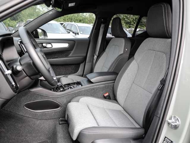 Volvo  Plus Dark 2WD B3 EU6d digitales Cockpit Memory Sitze Soundsystem HarmanKardon LE