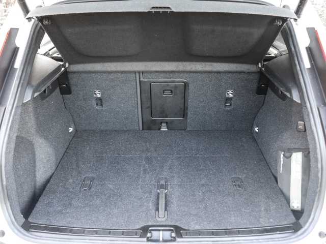 Volvo  Plus Dark 2WD B3 EU6d digitales Cockpit Memory Sitze Soundsystem HarmanKardon LE
