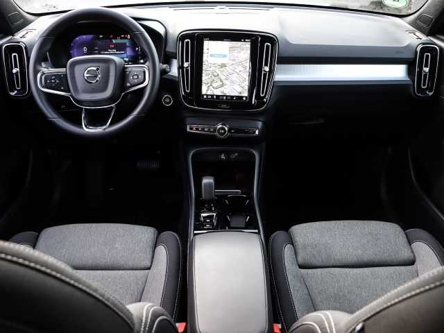 Volvo  Plus Dark 2WD B3 EU6d digitales Cockpit Memory Sitze Soundsystem HarmanKardon LE