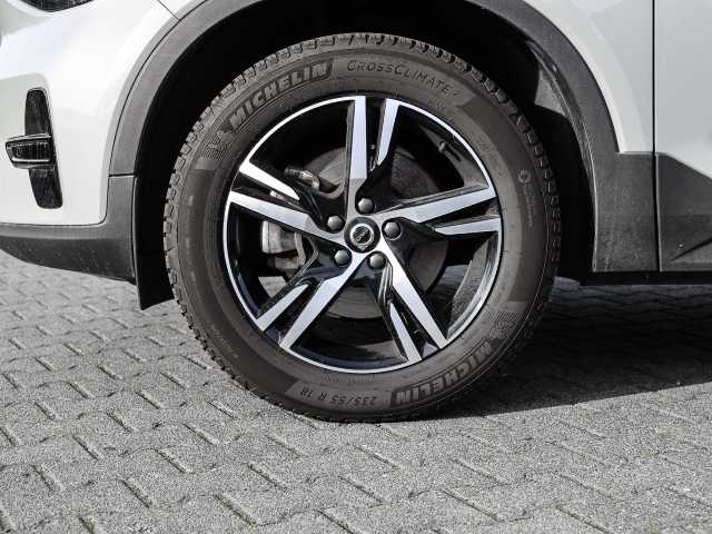 Volvo  Plus Dark 2WD B3 EU6d digitales Cockpit Memory Sitze Soundsystem HarmanKardon LE
