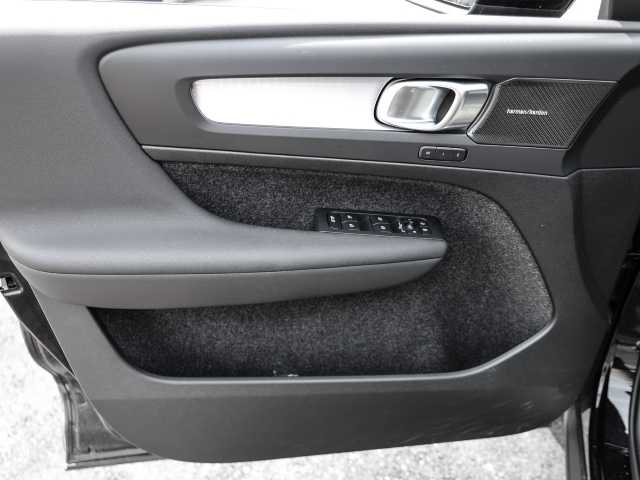 Volvo  Plus Dark 2WD B3 EU6d digitales Cockpit Memory Sitze Soundsystem HarmanKardon LE