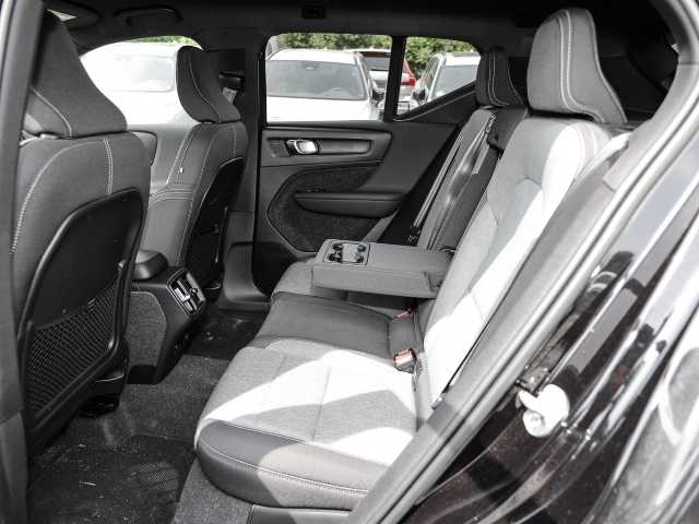 Volvo  Plus Dark 2WD B3 EU6d digitales Cockpit Memory Sitze Soundsystem HarmanKardon LE