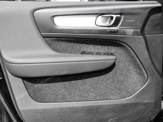 Volvo  Plus Dark 2WD B3 EU6d digitales Cockpit Memory Sitze Soundsystem HarmanKardon LE