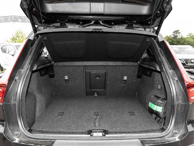 Volvo  Plus Dark 2WD B3 EU6d digitales Cockpit Memory Sitze Soundsystem HarmanKardon LE