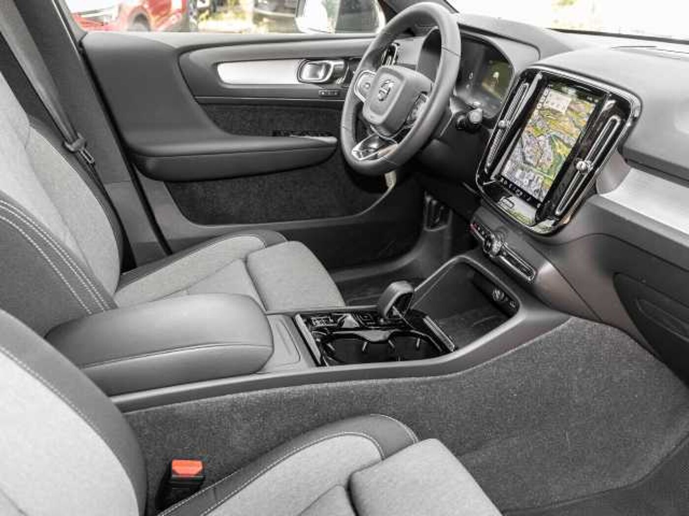 Volvo  Plus Dark 2WD B3 EU6d digitales Cockpit Memory Sitze Soundsystem HarmanKardon LE