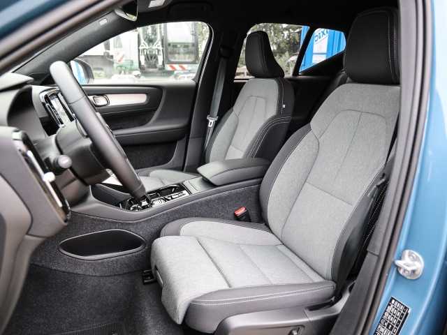 Volvo  Plus Dark 2WD B3 EU6d digitales Cockpit Memory Sitze Soundsystem HarmanKardon LE